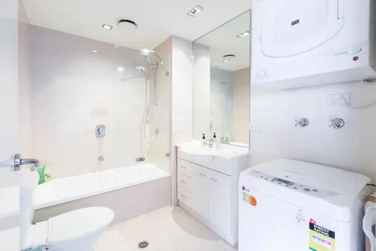MORGAN, 2BDR Southbank Apartment