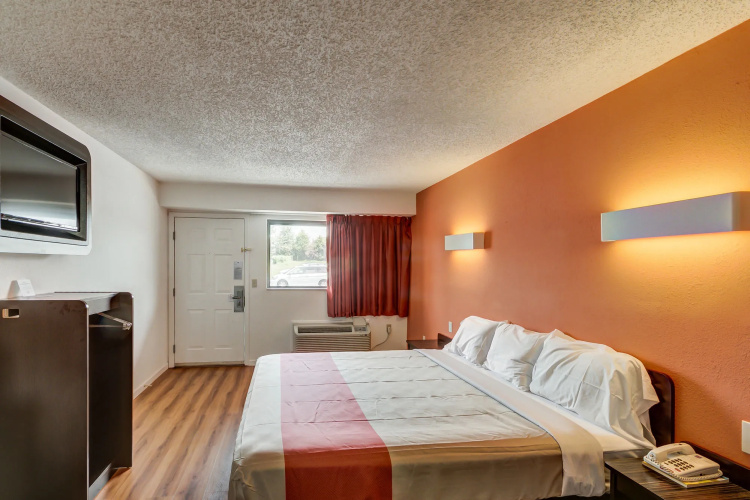 Motel 6 Berea, KY