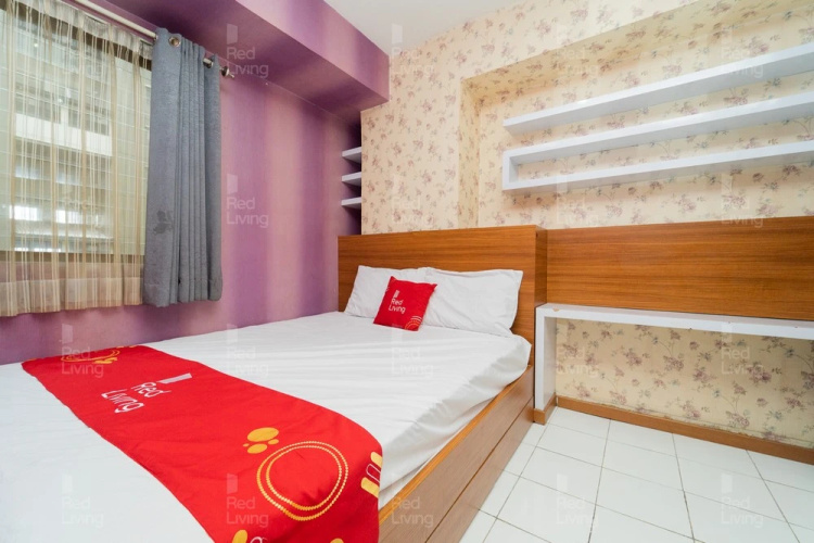 RedLiving Apartemen Gateway Cicadas - DB Room