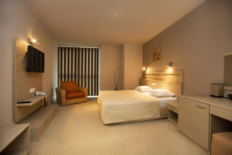 Expo Hotel
