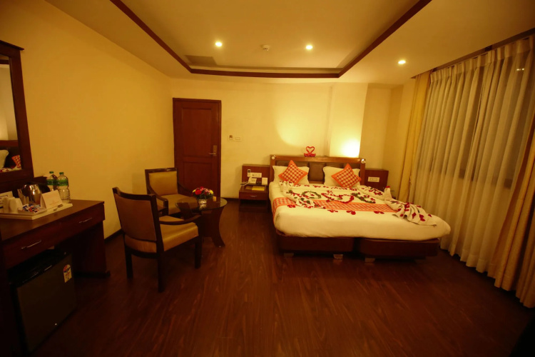 Yellow Pagoda Hotel