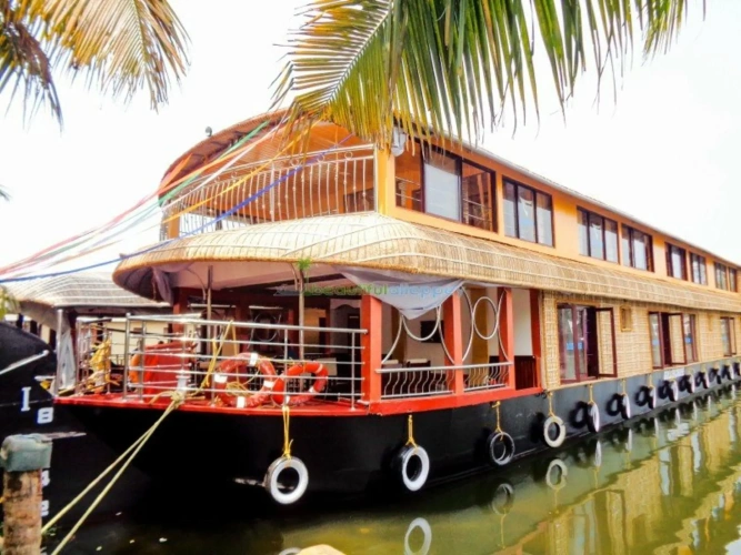 Standard Double room with lake view