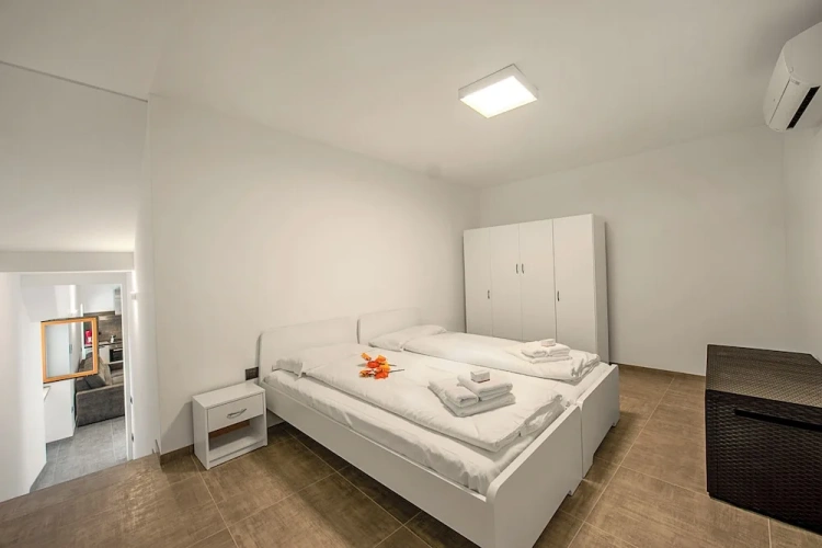 3 Bedrooms Family Apartment