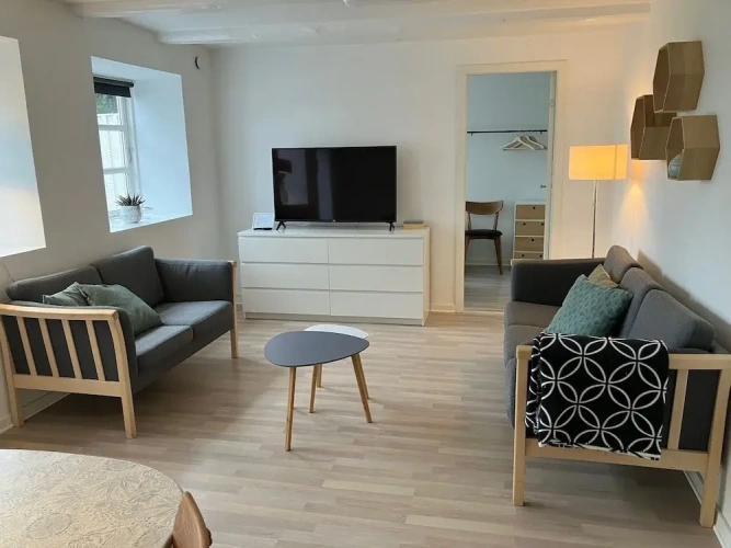 2 Bedrooms Family Apartment with garden view