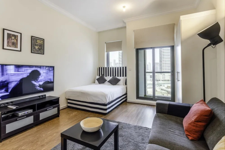 One Perfect Stay - Studio Executive Bay