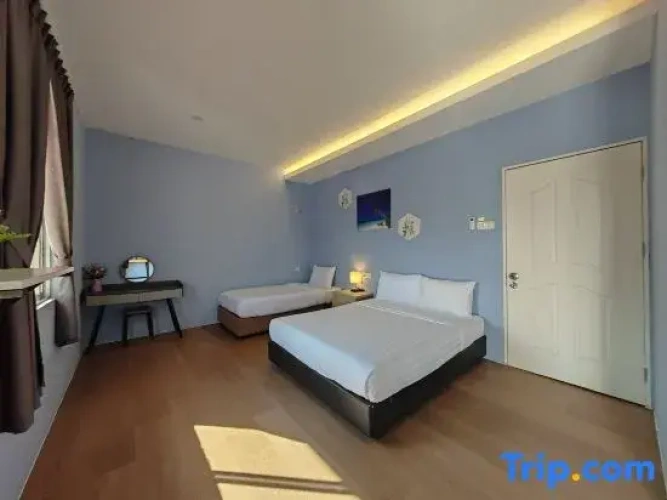 Suite with balcony