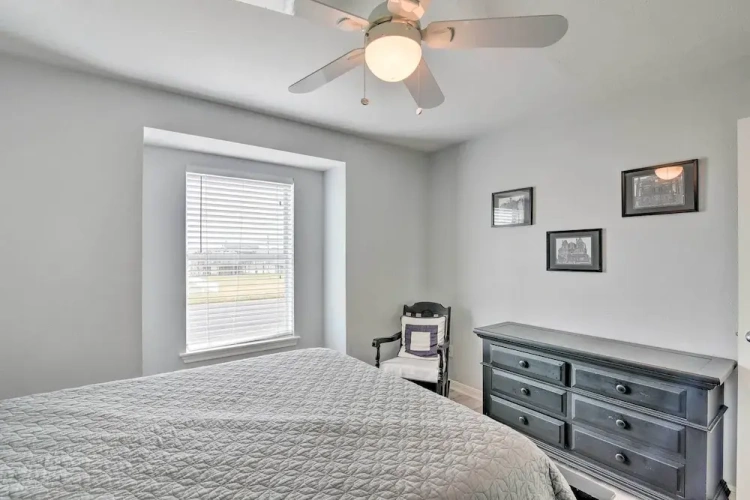 3 Bedrooms Cottage with balcony
