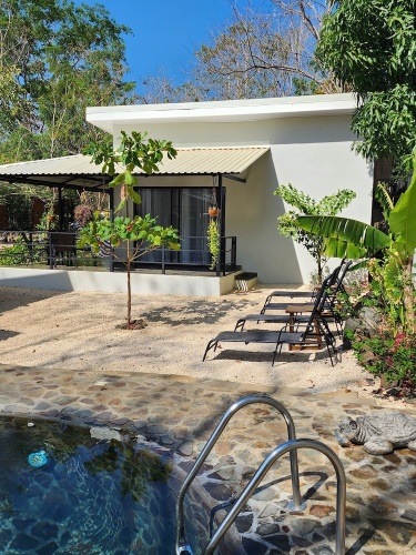 2 Bedrooms Family Bungalow with pool view