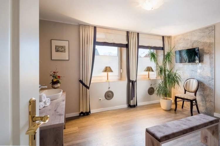 Executive Suite with garden view