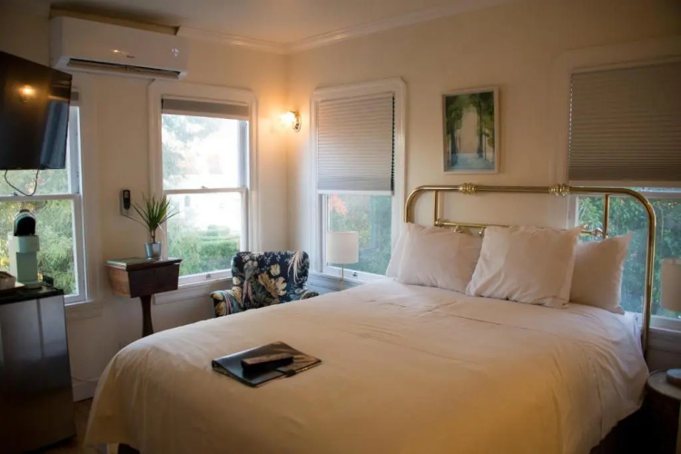 Cedar Gables Inn