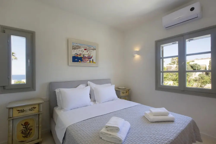 Seaview Villa by Villarentalsgr