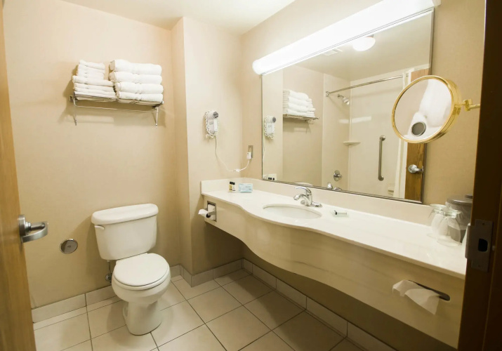 Humphry Inn & Suites