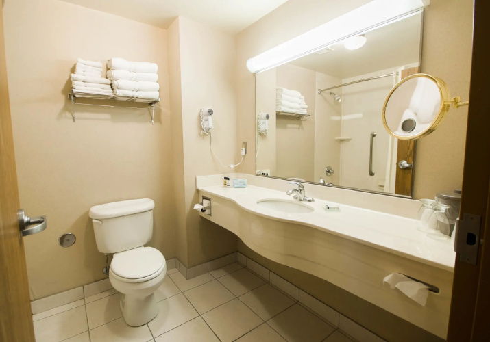 Humphry Inn & Suites photo 8
