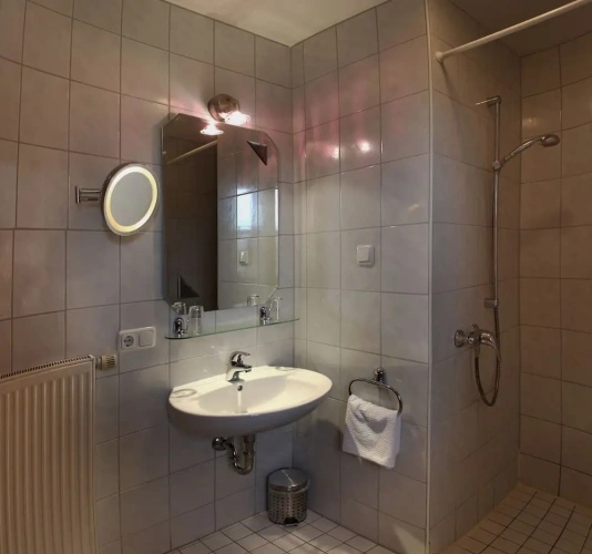 Comfort room
