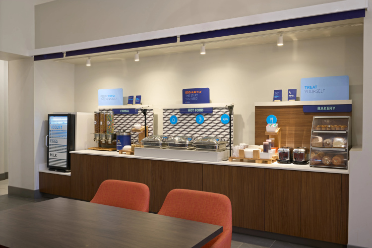 Holiday Inn Express & Suites Kendall East - Miami photo 28