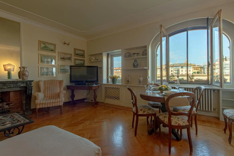 Ponte Vecchio 3 bedroom apartment