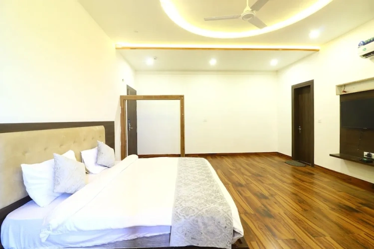 Premium room