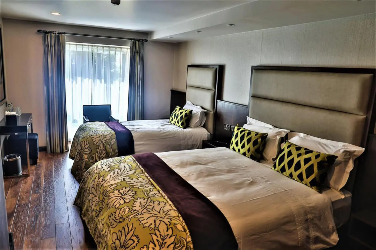 The Lansdowne Hotel