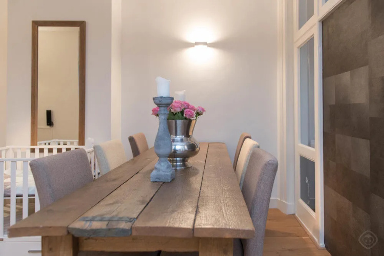 Oud-West Area Apartments