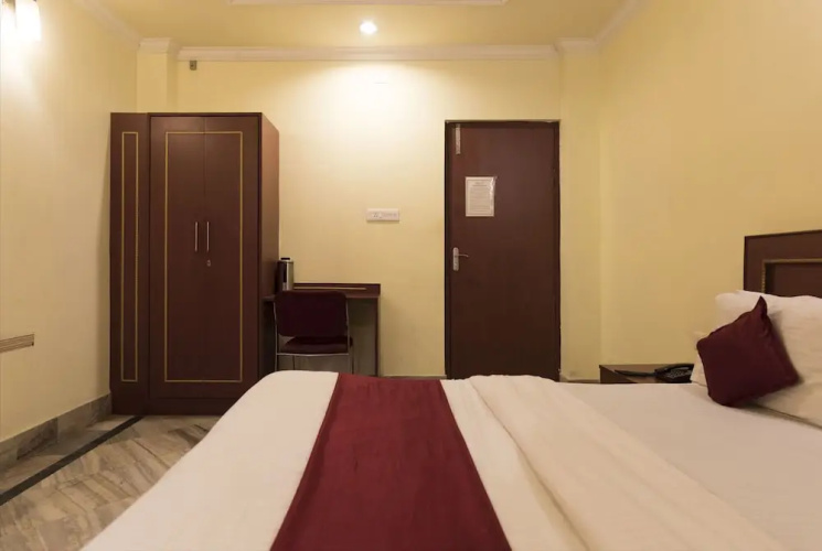OYO 4209 Maurya Inn