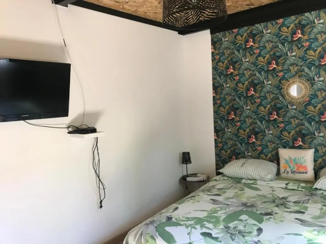 Standard Duplex room with partial ocean view