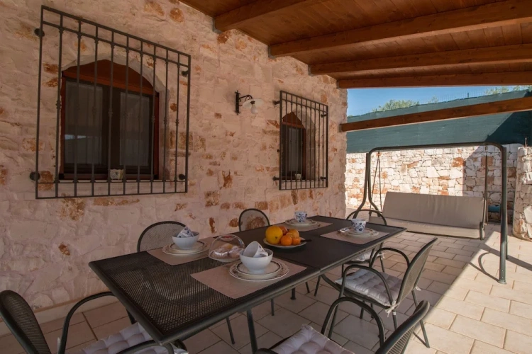 3 Bedrooms Sextuple Villa
