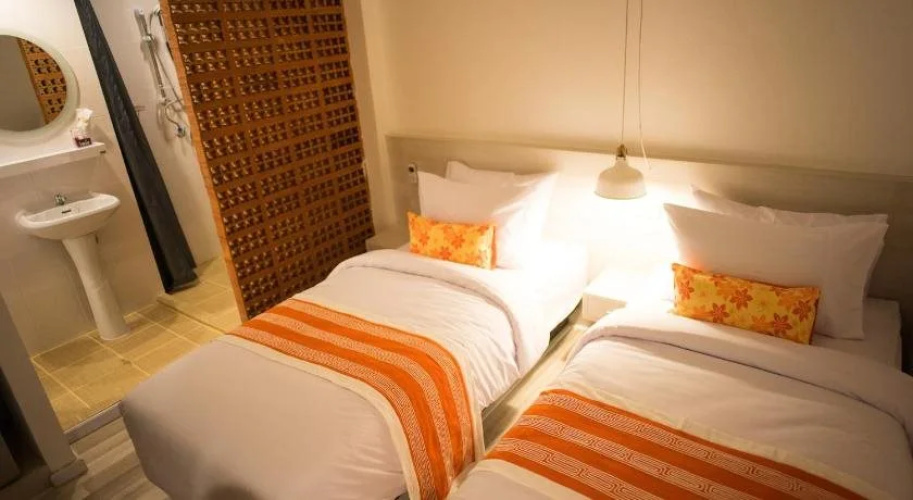 202 Hotel & Restaurant