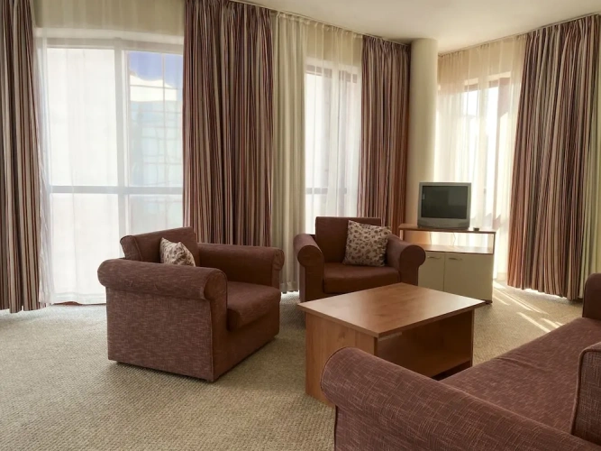 1 Bedroom Suite