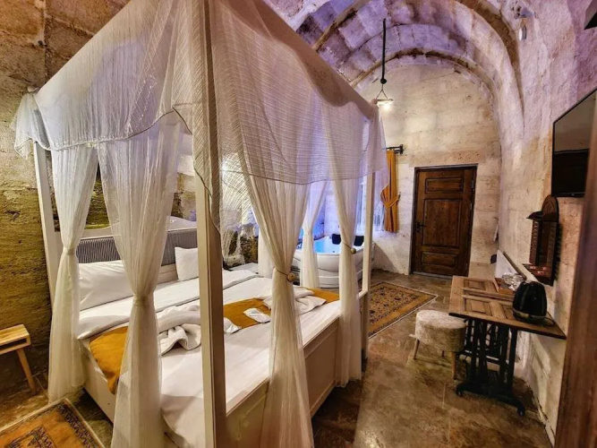Lavinia Cappadocia