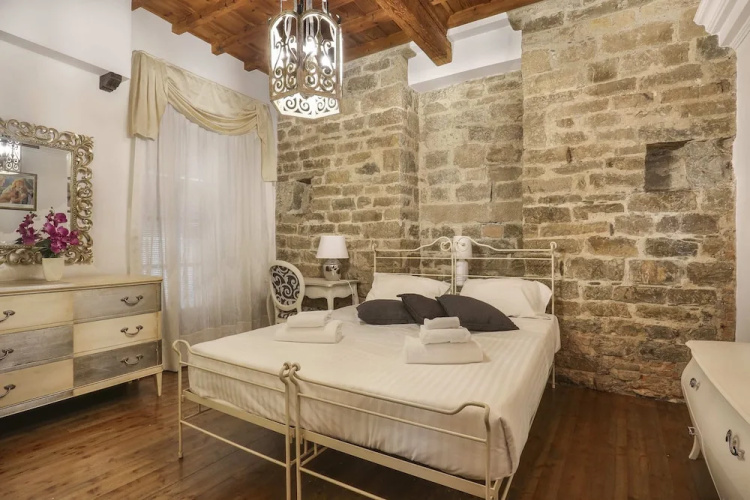 Pontevecchio Stylish Apartment in Florence