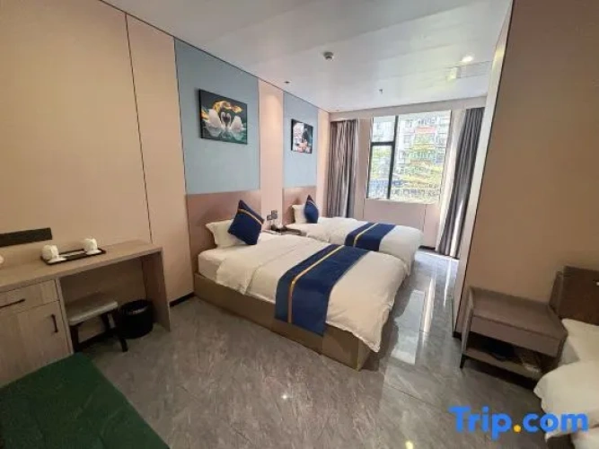 Premium Triple room