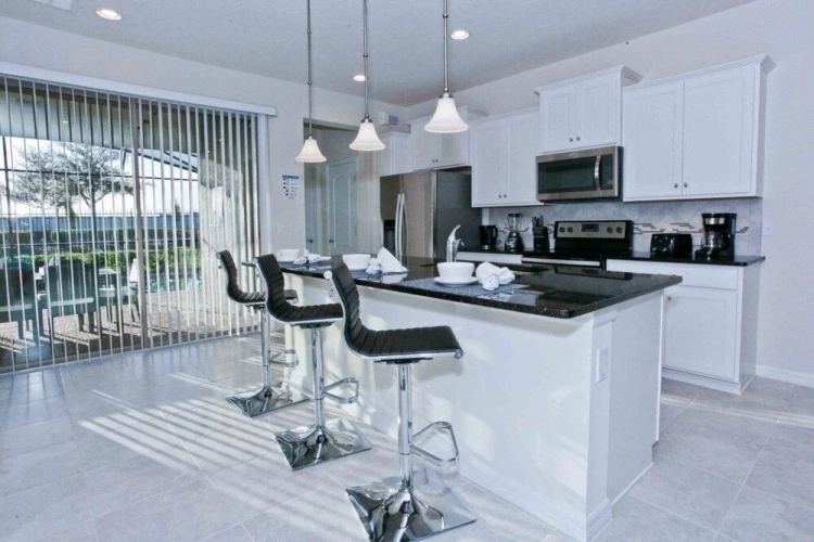 5 Bedrooms Cottage