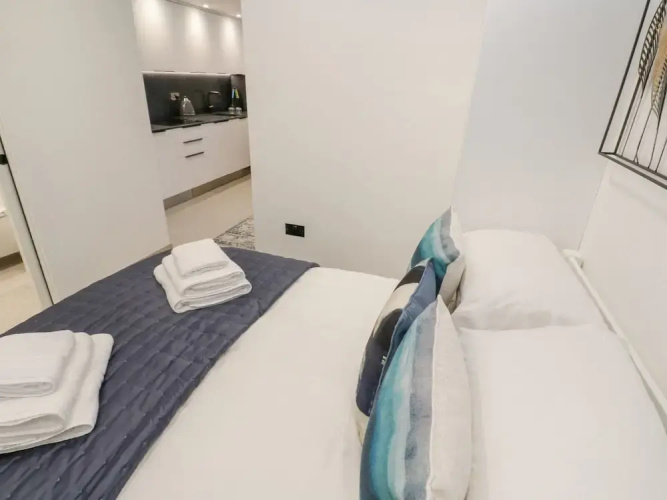 2A Salubrious Terrace