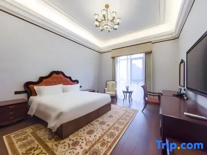 Standard Double room with city view