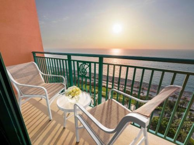 Palm Beachfront Estate Sunset Atlantis views