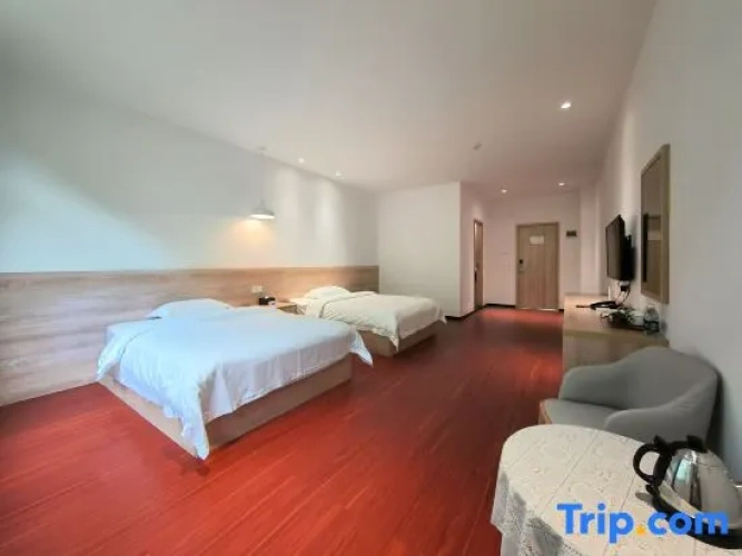 Superior Twin room with garden view