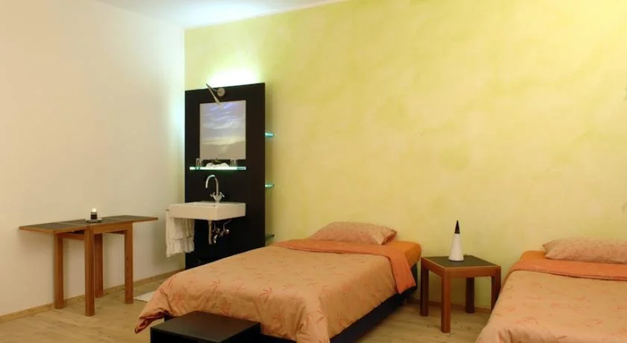 Felsenhotel La Claustra