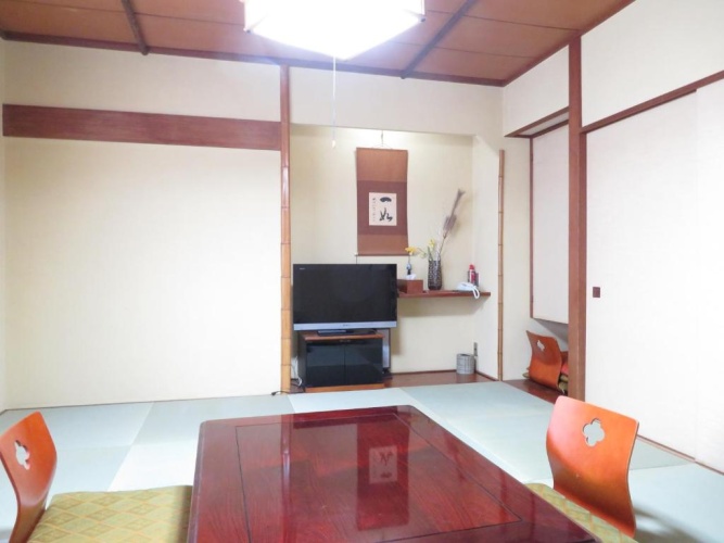 Economy Quadruple room