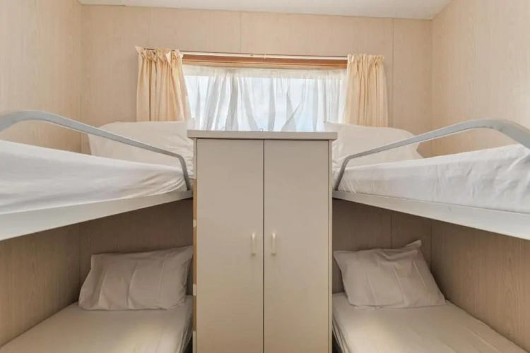 2 Bedrooms Standard Family room