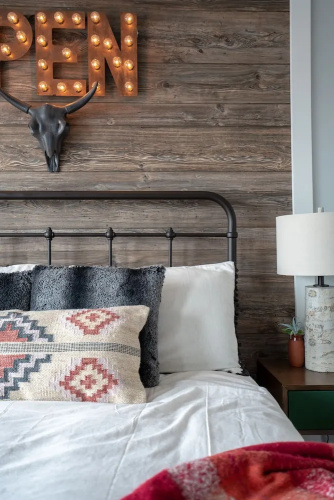 Rustic Luxe Studio Apartment with Rooftop Deck — фото 4