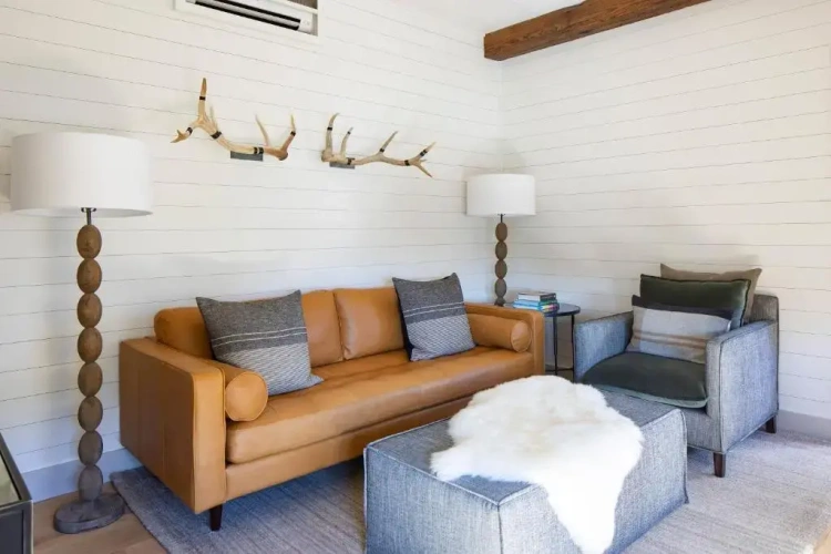 Suite with mountain view