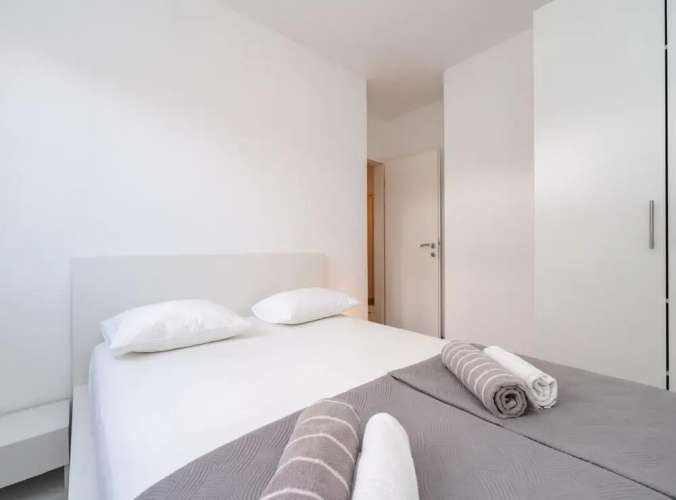 Villa S