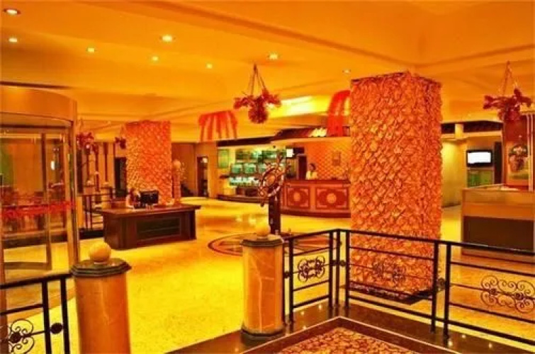 Tuke China Light Hotel