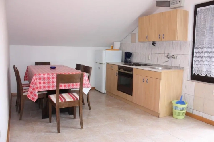 3 Bedrooms Apartment