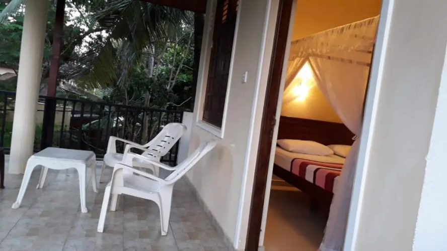 Golden Beach Rest