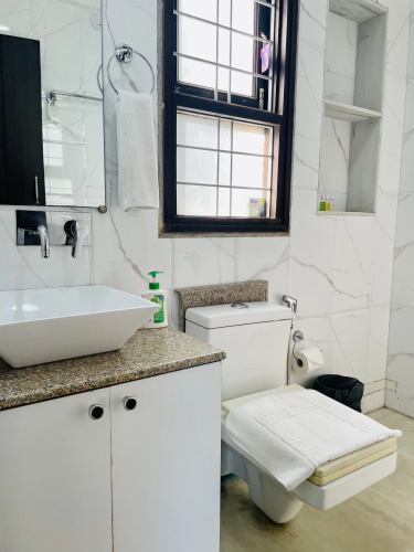 BluO Studio DLF Golf Course Road - Artemis