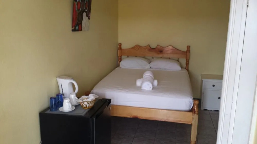 Golden Arrow Inn