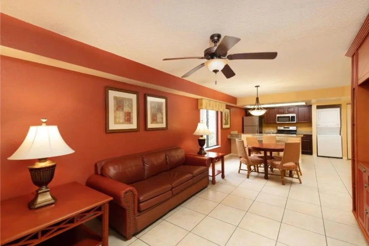 2 Bedrooms Apartment
