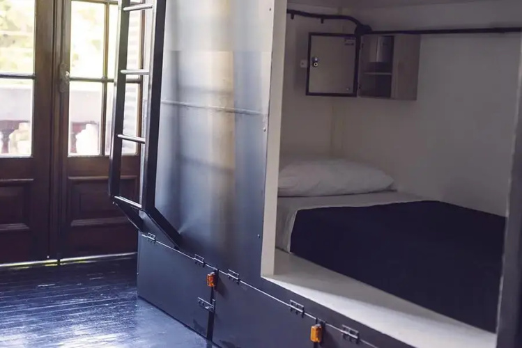 Holy Hostel Boutique
