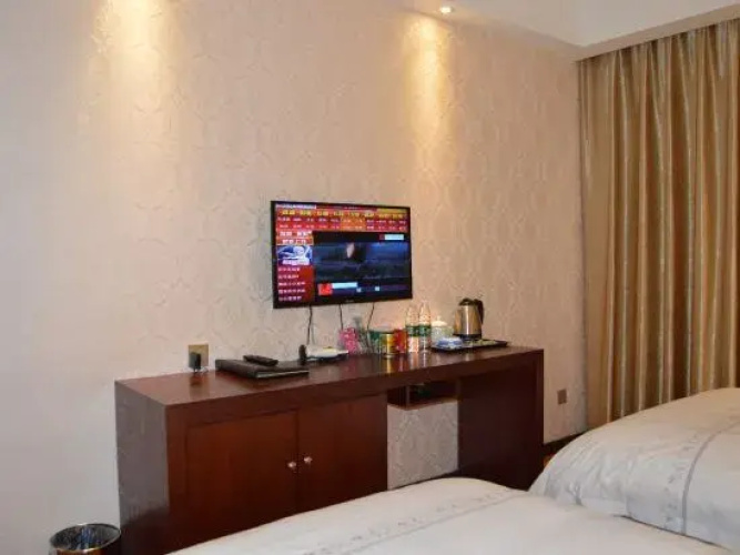 The westside Lancaster Hotel